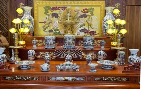 Mẫu Ban Thờ Gia Tiên Đẹp, Trang Nghiêm, Phù Hợp Mọi Không Gian